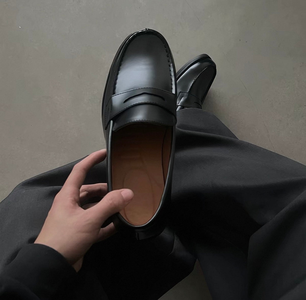 NOIR PENNY LOAFERS